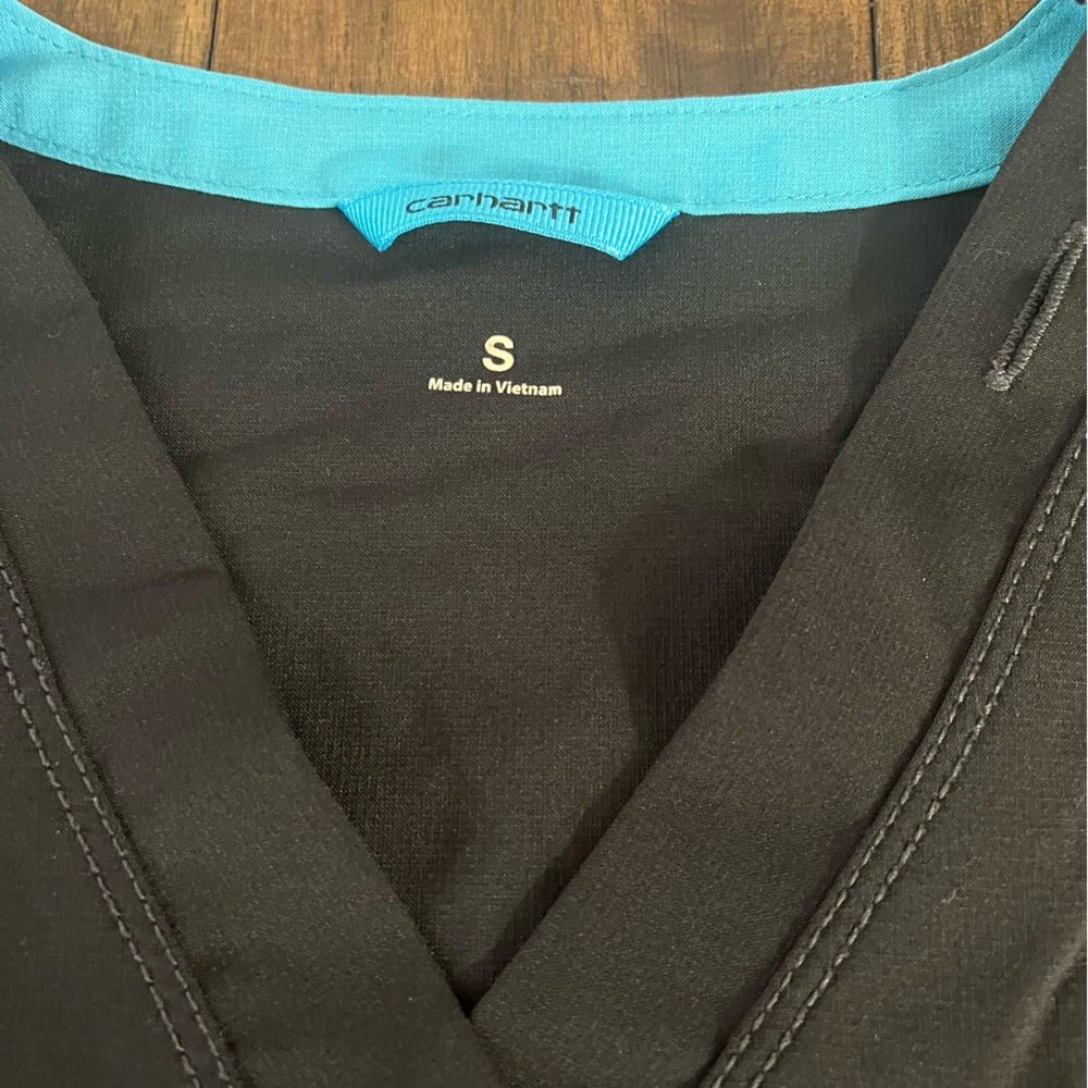 Carhartt Force scrub or work top - Picture 8 of 8